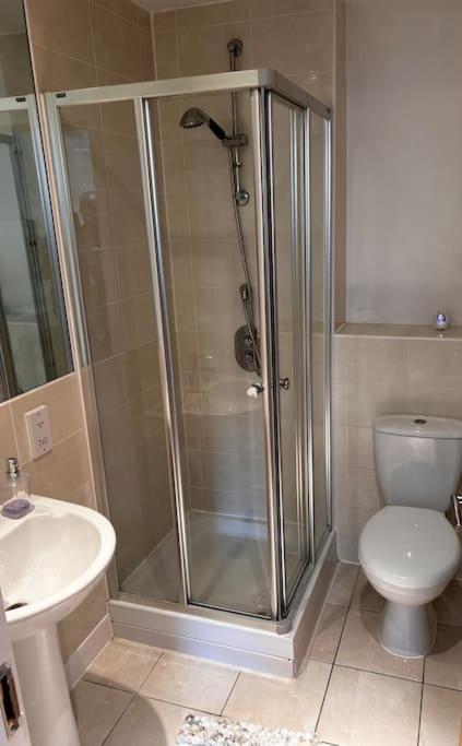 City Centre Apartment. เร็กซ์แฮม ภายนอก รูปภาพ