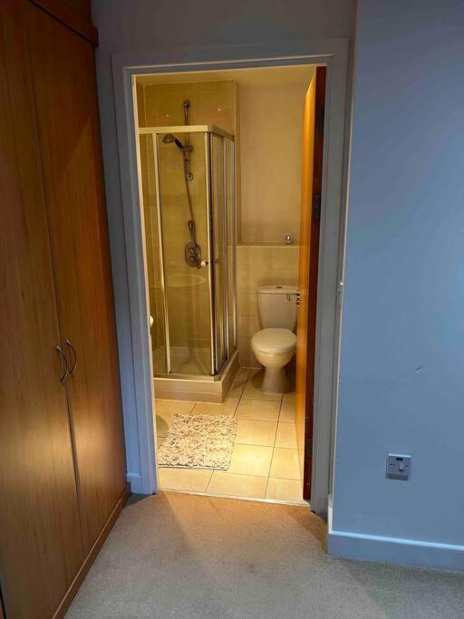 City Centre Apartment. เร็กซ์แฮม ภายนอก รูปภาพ