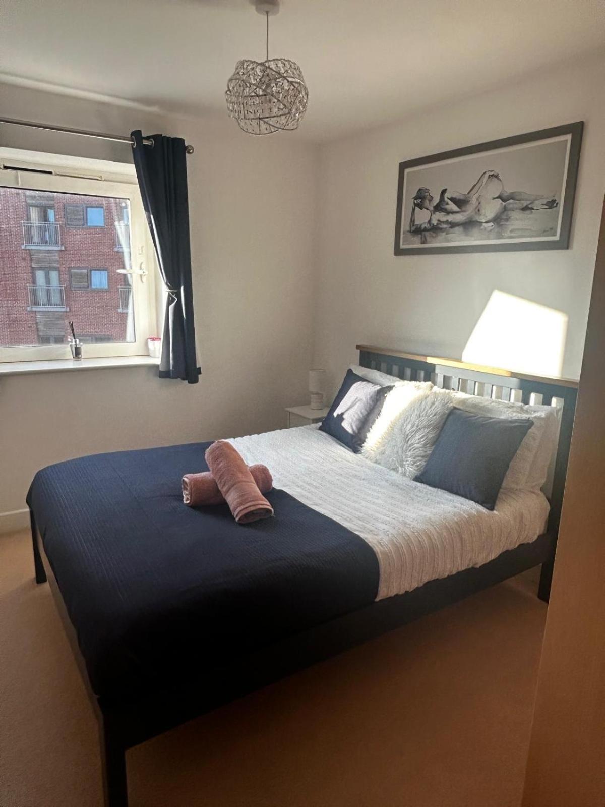 City Centre Apartment. เร็กซ์แฮม ภายนอก รูปภาพ